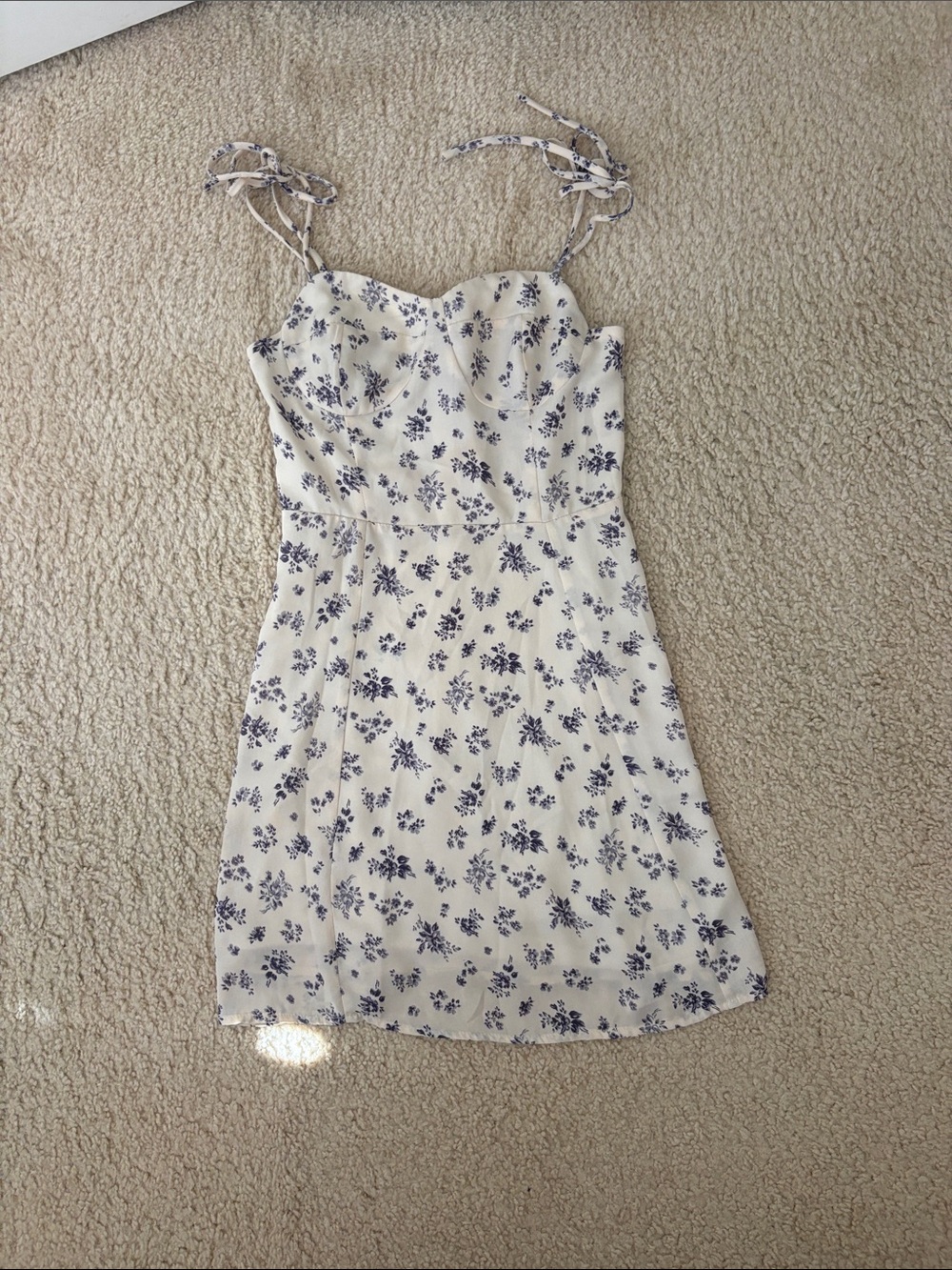 Women’s White Floral Tie-Shoulder Sundress